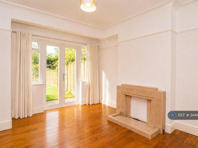 3 bedroom terraced house to rent