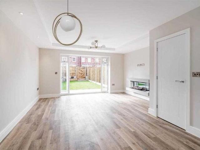 3 bedroom property to rent