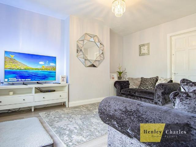 3 bedroom terraced house to rent