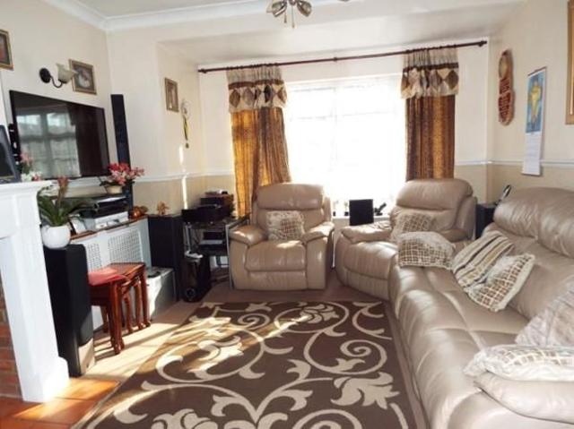3 bedroom terraced house to rent