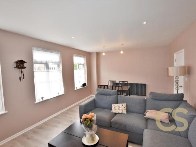 3 bedroom terraced house to rent