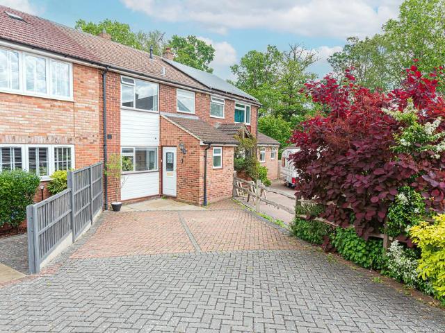 3 bedroom terraced house to rent