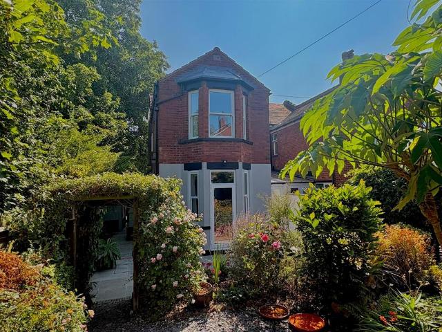 3 bedroom terraced house to rent