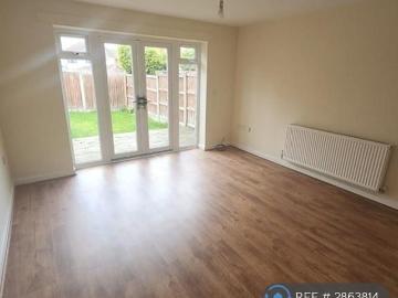 3 bedroom terraced house to rent