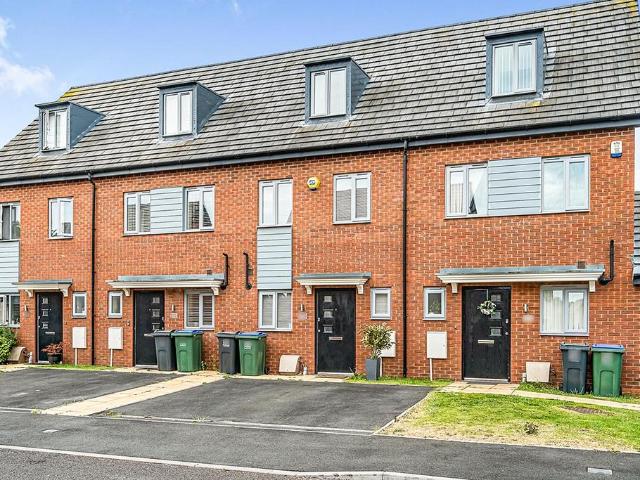 3 bedroom terraced house to rent
