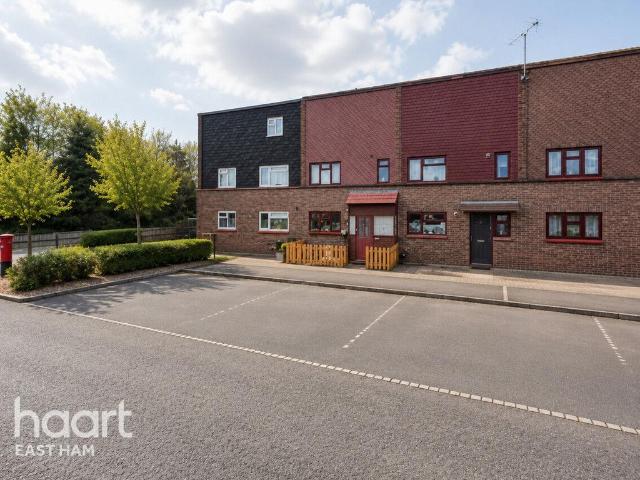 3 bedroom terraced house to rent