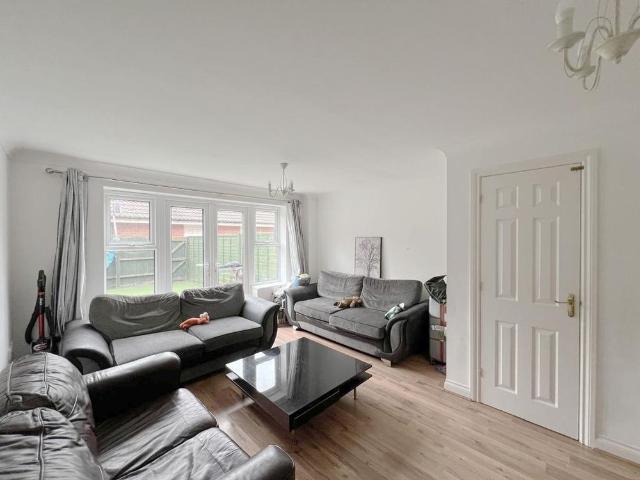 3 bedroom terraced house to rent