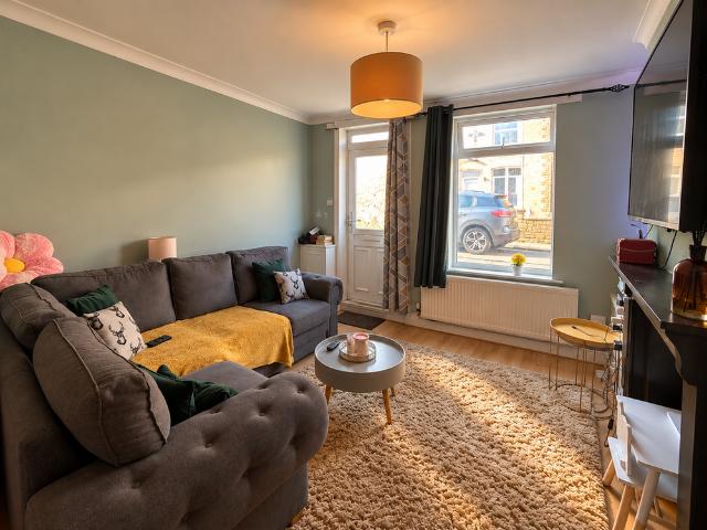 3 bedroom terraced house to rent