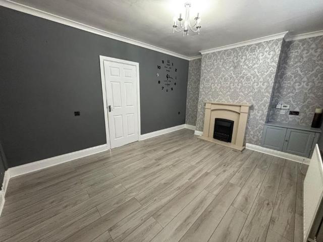 3 bedroom terraced house to rent