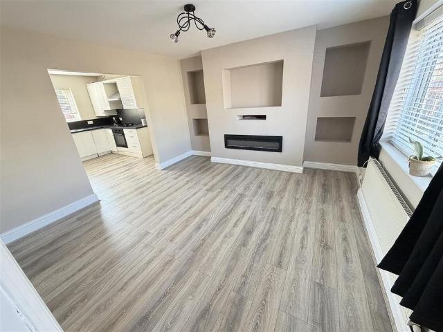 3 bedroom terraced house to rent