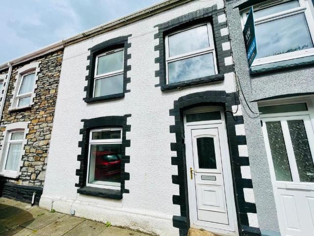3 bedroom terraced house to rent