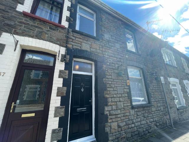 3 bedroom terraced house to rent