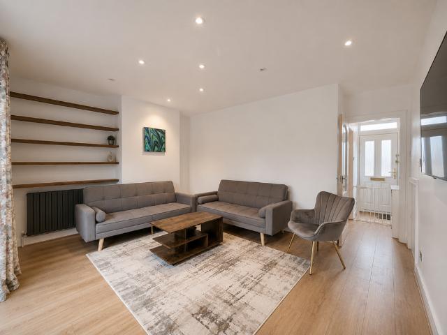3 bedroom terraced house to rent