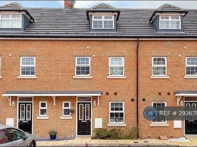 3 bedroom terraced house to rent