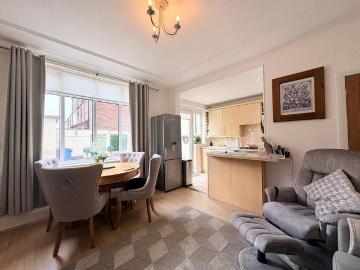 3 bedroom terraced house to rent