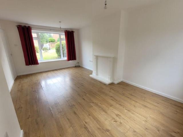3 bedroom terraced house to rent