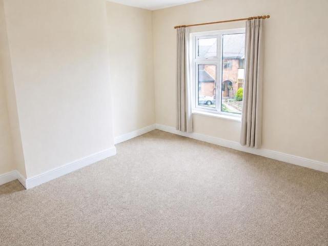 3 bedroom terraced house to rent