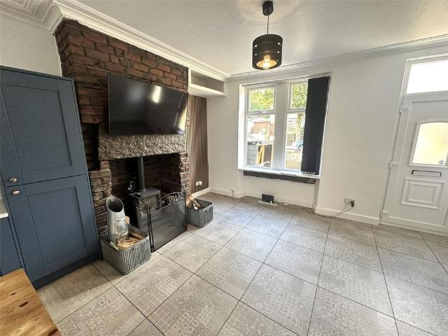 3 bedroom terraced house to rent