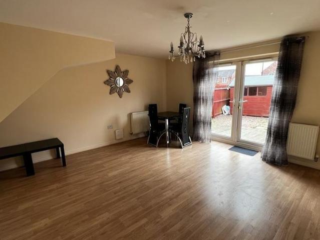 3 bedroom terraced house to rent