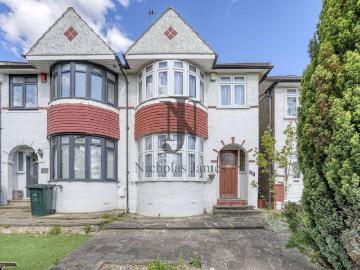 3 bedroom terraced house to rent