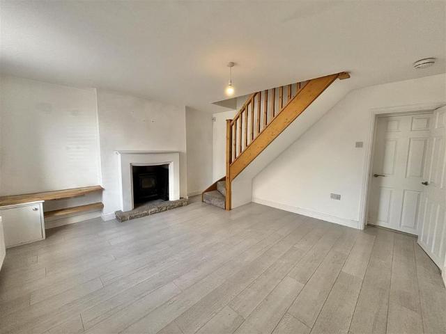 3 bedroom terraced house to rent