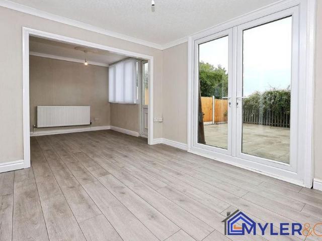 3 bedroom terraced house to rent