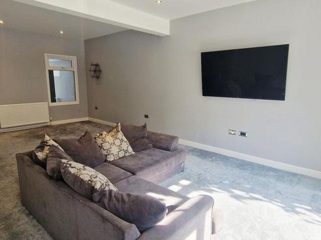 3 bedroom terraced house to rent