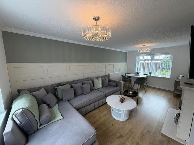3 bedroom terraced house to rent