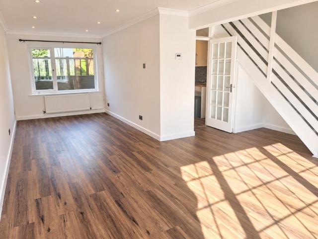 3 bedroom terraced house to rent