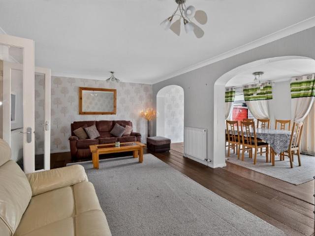 3 bedroom terraced house to rent