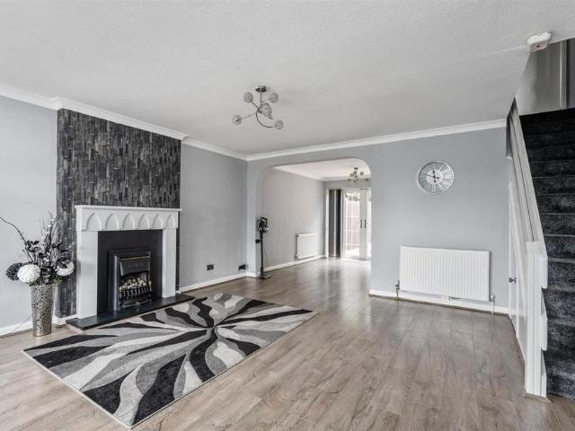 3 bedroom terraced house to rent