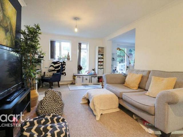 3 bedroom terraced house to rent