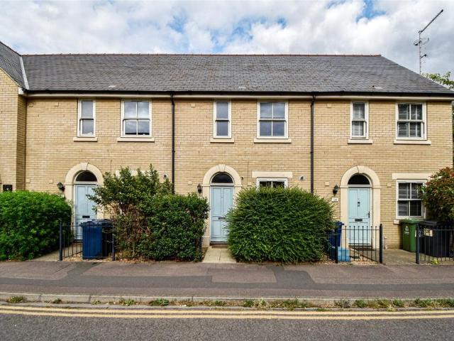 3 bedroom terraced house to rent