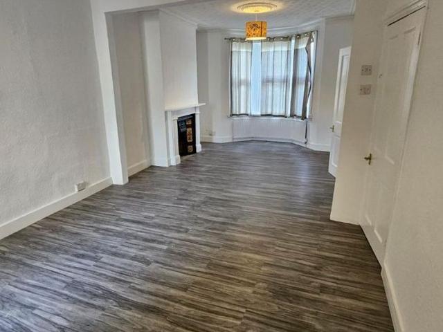 3 bedroom terraced house to rent