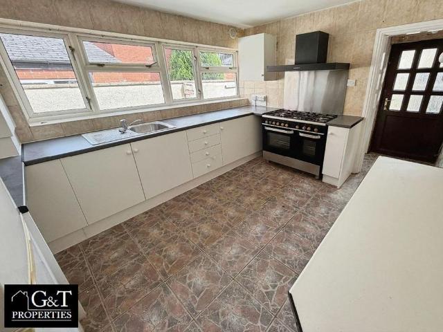 3 bedroom terraced house to rent