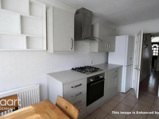 3 bedroom terraced house to rent