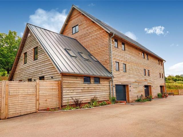 3 bedroom terraced house to rent