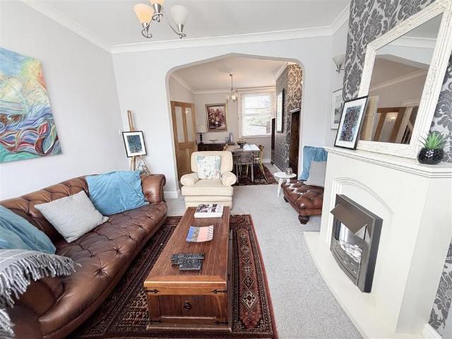 3 bedroom terraced house to rent