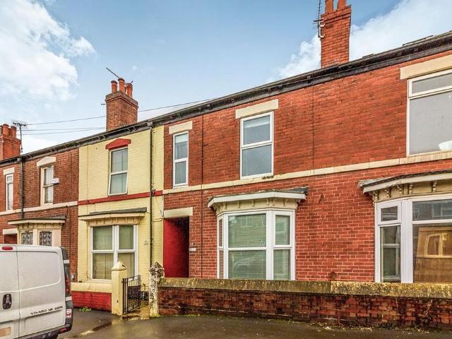 3 bedroom terraced house to rent
