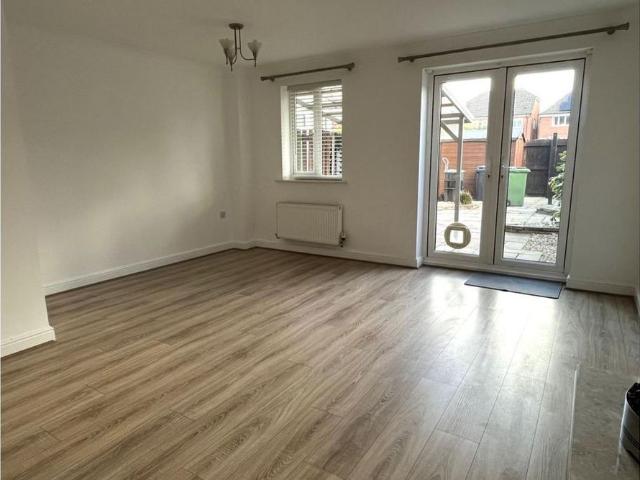 3 bedroom terraced house to rent
