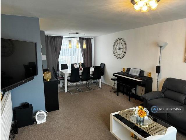 3 bedroom terraced house to rent