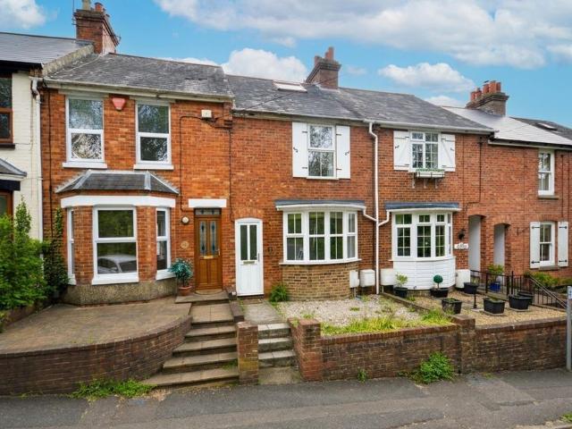3 bedroom terraced house to rent