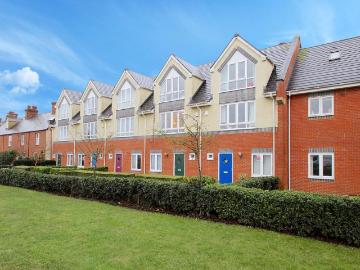 3 bedroom terraced house to rent