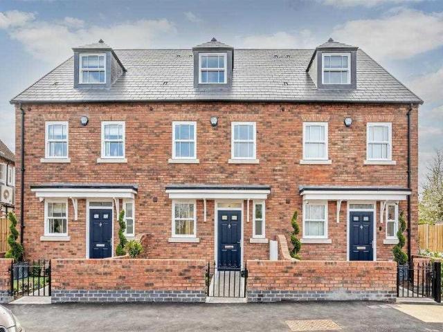 3 bedroom terraced house to rent