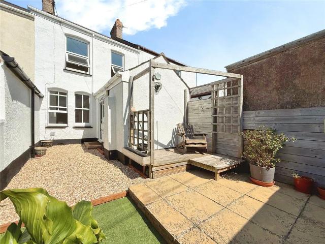 3 bedroom terraced house to rent