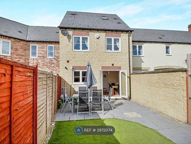 3 Bedroom Terraced House To Rent In Blackthorn Mews, Carterton, OX18