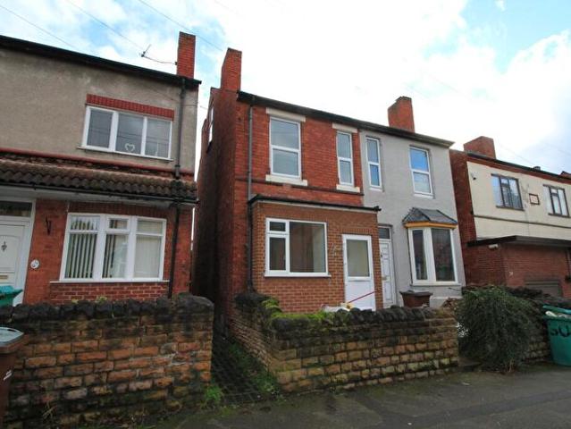3 Bedroom Terraced House To Rent In Broomhill Road, Nottingham, NG6