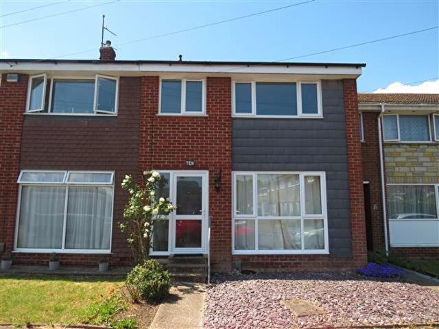 3 Bedroom Terraced House To Rent In Chaucer Drive, Aylesbury, HP21