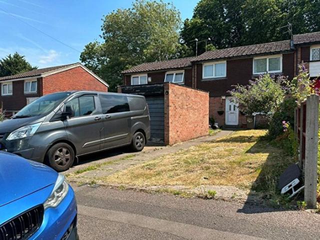 3 Bedroom Terraced House To Rent In Champion Close, Leicester, LE5