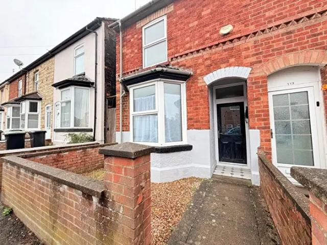 3 Bedroom Terraced House To Rent In Cromwell Road, Rushden, NN10